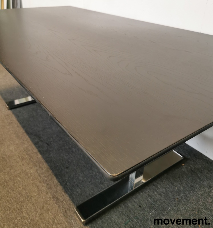 Solgt!Skrivebord i sort eik / krom fra - 3 / 4