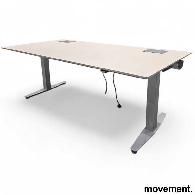 Solgt!Duba B8 S4000 skrivebord med - 2 / 3