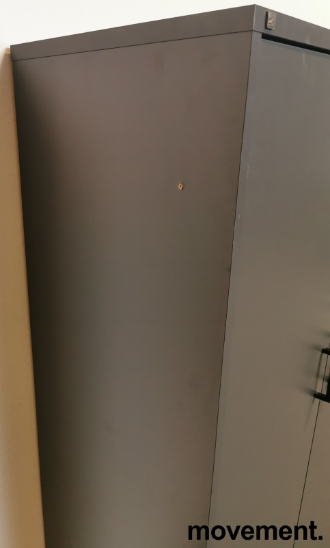 Solgt!Grått skap med 2 dører fra - 5 / 5