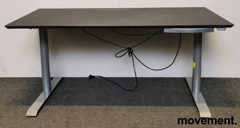 Solgt!Skrivebord med elektrisk hevsenk i - 3 / 3