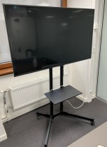 55toms TV fra Samsung, UE55RU6025K, 4K, Smart TV, på stativ med hjul, pent brukt
