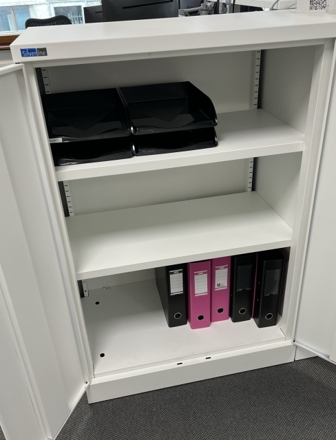 Stålskap fra Silverline i hvitt med