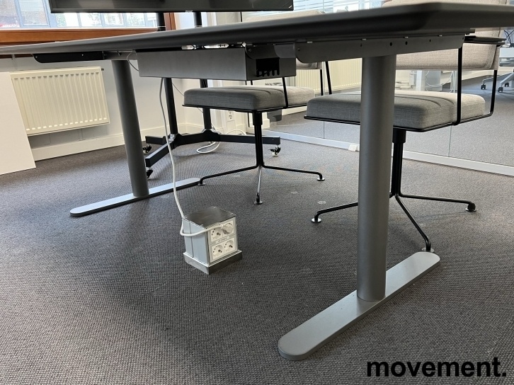 Solgt!Møtebord i mørk grå linoleum / mørk - 2 / 3