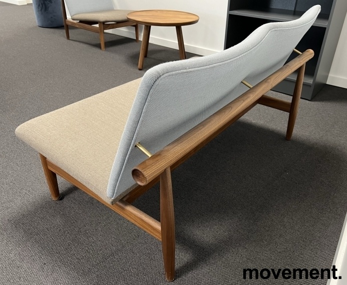Solgt!2-seter sofa i lyst brunt / lyst - 3 / 4