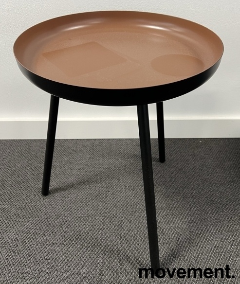 Solgt!Lite loungebord i terracotta / sort - 1 / 2