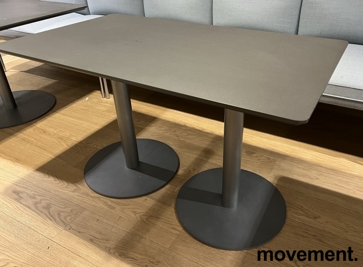 Solgt!Lite møtebord / kantinebord i mørk - 1 / 2