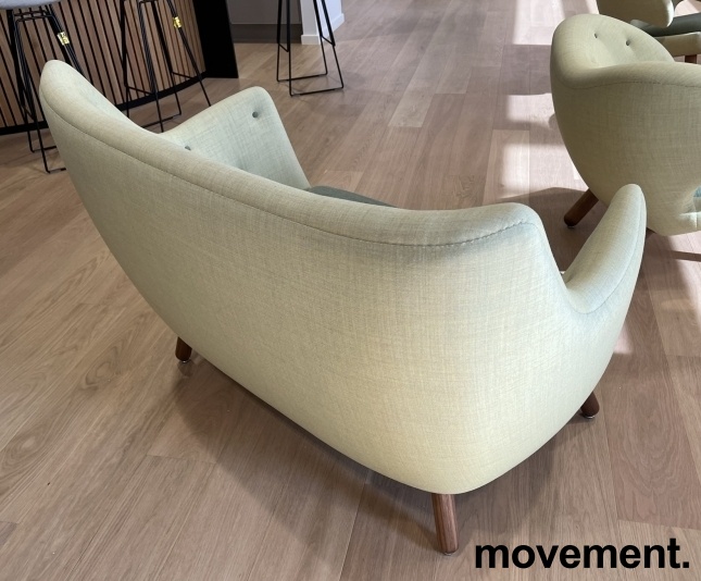 Solgt!2-seter sofa i lyst grønt stoff med - 3 / 3