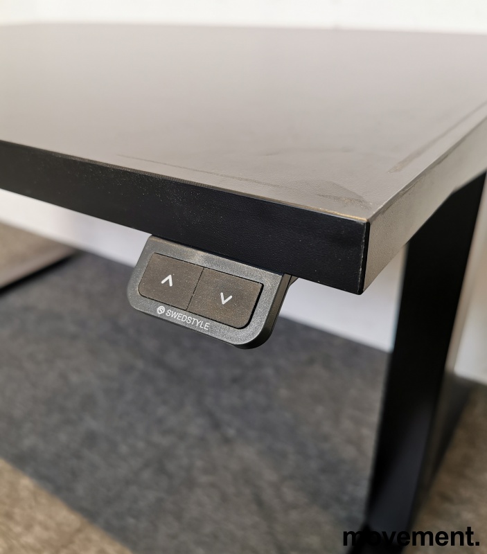Solgt!Skrivebord med elektrisk hevsenk i - 3 / 3