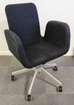 IKEA Patrik konferansestol i koksgråttt ullstoff på hjul, pent brukt