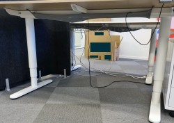 IKEA Bekant elektrisk hevsenk i eik / hvitt, 160x80cm, pent brukt