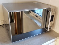 Kenwood mikrobølgeovn med varmluft, frittstående K30CSS14E, stål/sølvfarget, pent brukt