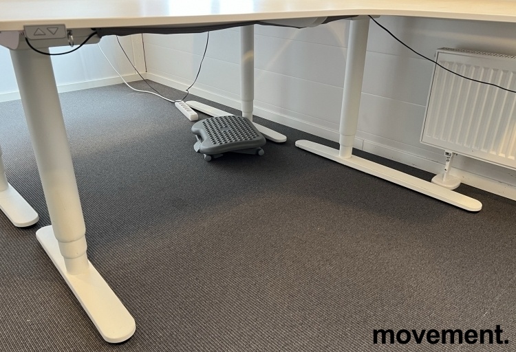Solgt!IKEA Bekant elektrisk hevsenk i - 2 / 2