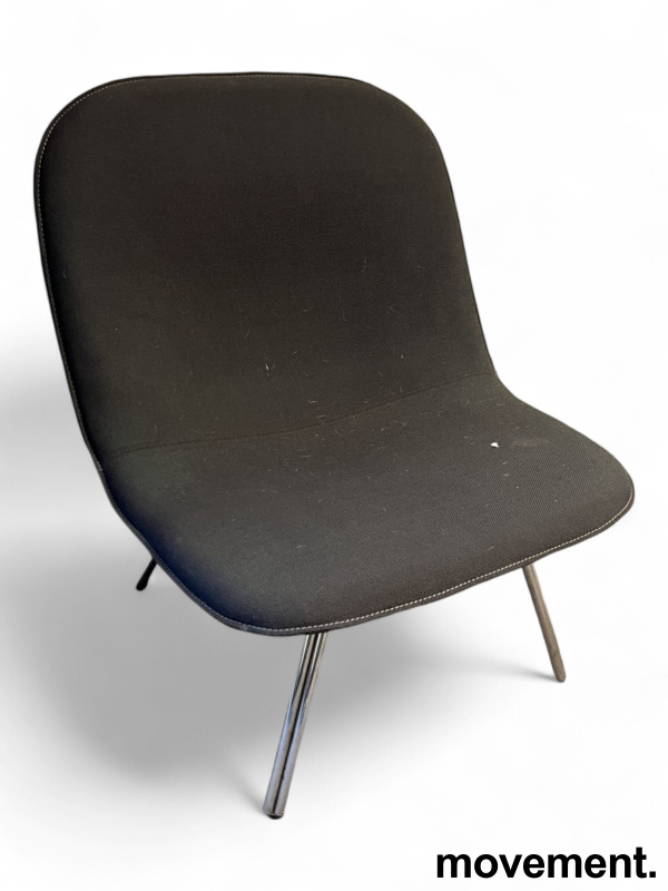 Loungestol i grått stoff / krom fra - 1 / 2