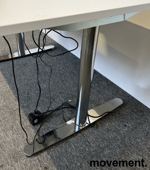 Solgt!Skrivebord med elektrisk hevsenk i - 2 / 3