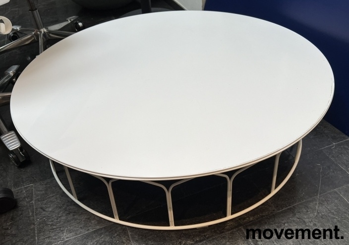 Solgt!Loungebord / sofabord i hvitt fra - 1 / 2