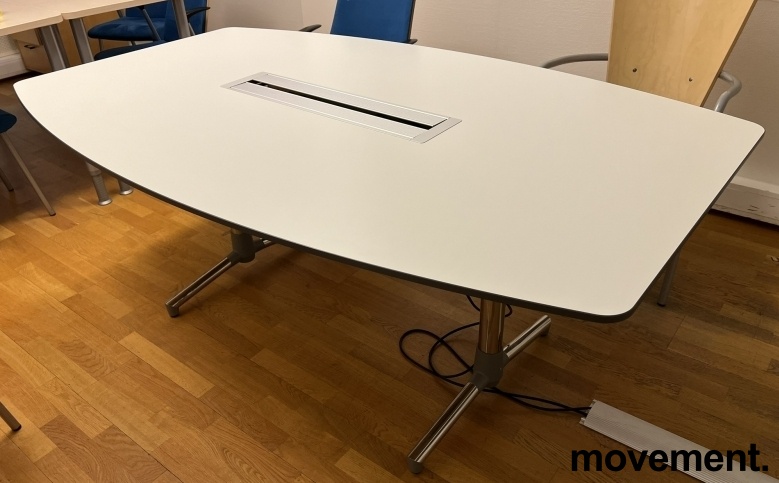 Solgt!Møtebord i hvitt / krom fra - 1 / 3