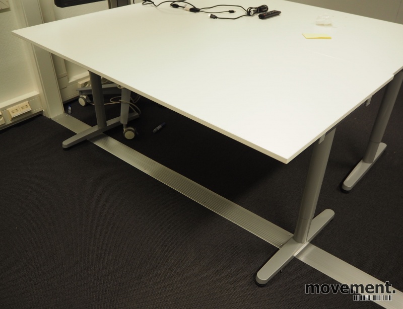 Solgt!IKEA Galant skrivebord i hvitt, - 1 / 3