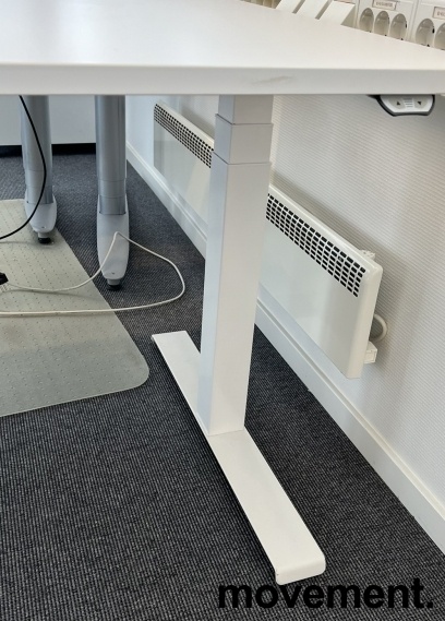 Solgt!Skrivebord med elektrisk hevsenk i - 3 / 4