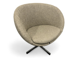 ForaForm Planet Loungestol i varmgrått boucle-stoff / krom, design: Svein Ivar Dysthe, Norsk klassiker, NYTRUKKET