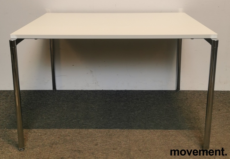 Solgt!Kompakt møtebord / kantinebord i - 1 / 2