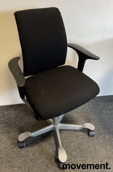 Solgt!HÅG H05 5300 kontorstol i sort - 1 / 2