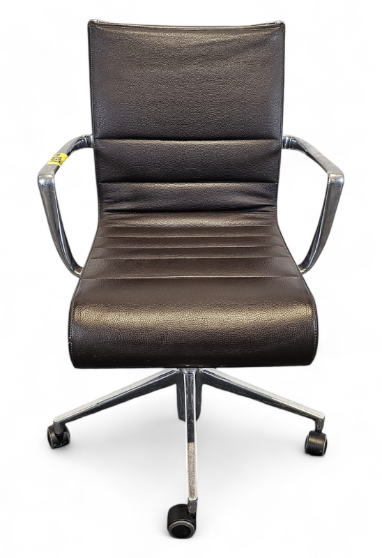 Konferansestol på hjul fra Alias i