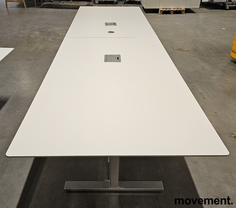 Solgt!Møtebord / konferansebord i hvit / - 1 / 3