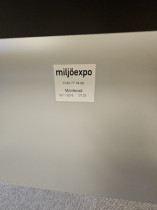 Konferansebord / klappbord med hjul i lys grå / krom fra Miljöexpo, 140x70cm, pent brukt