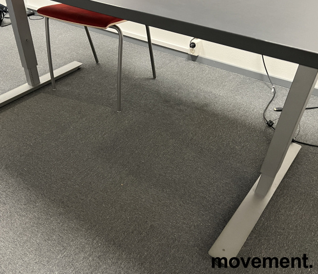 Solgt!Kompakt møtebord i sort linoleum / - 2 / 3