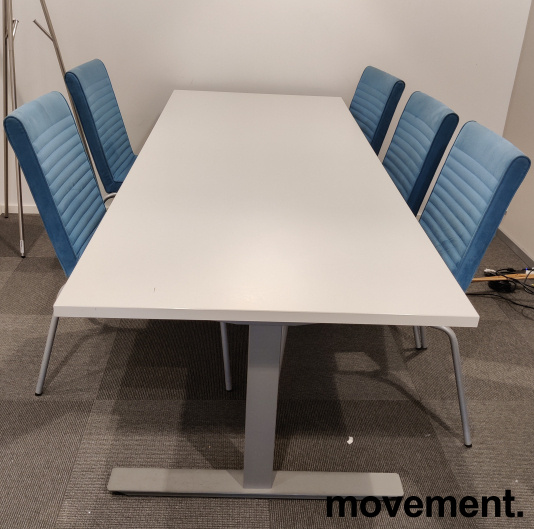 Solgt!Møtebord / konferansebord i lys grå - 1 / 2