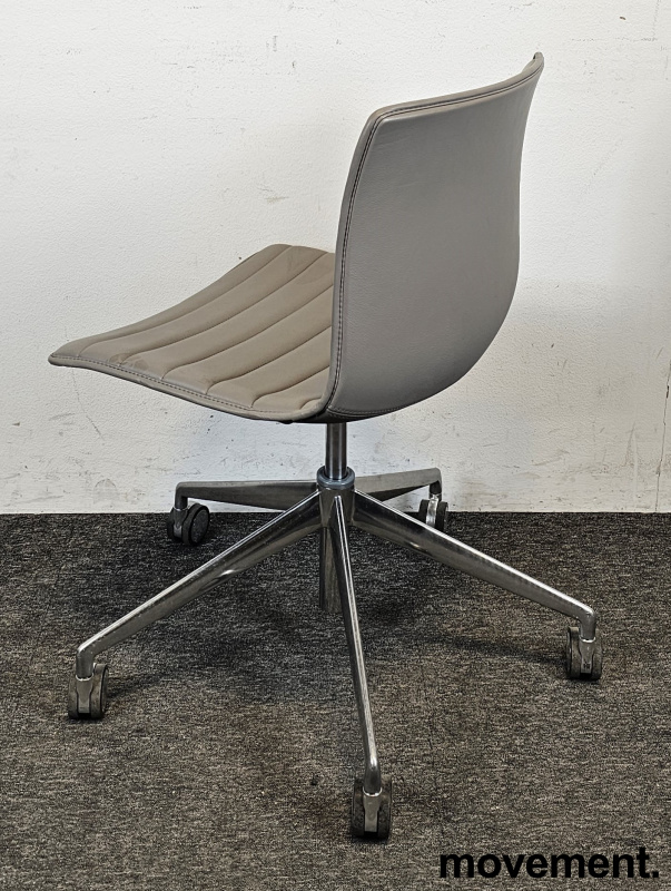 Solgt!Arper Catifa 46 konferansestol med - 3 / 4