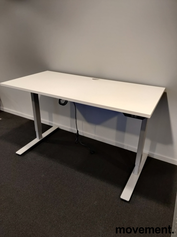 Solgt!Skrivebord med elektrisk hevsenk i - 2 / 3