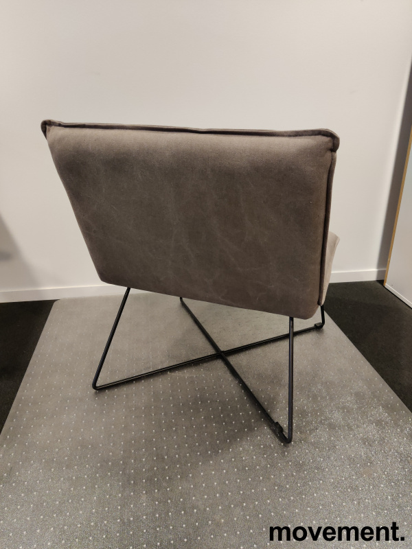 Solgt!Loungestol i beige stoff / sort fra - 3 / 3