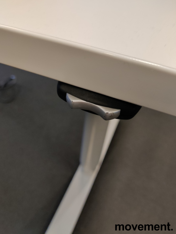 Solgt!Skrivebord med elektrisk hevsenk i - 3 / 4