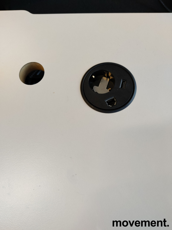 Solgt!Skrivebord med elektrisk hevsenk i - 3 / 6
