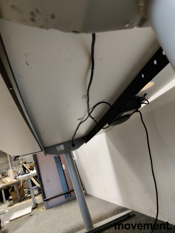 Solgt!Skrivebord med elektrisk hevsenk i - 6 / 6