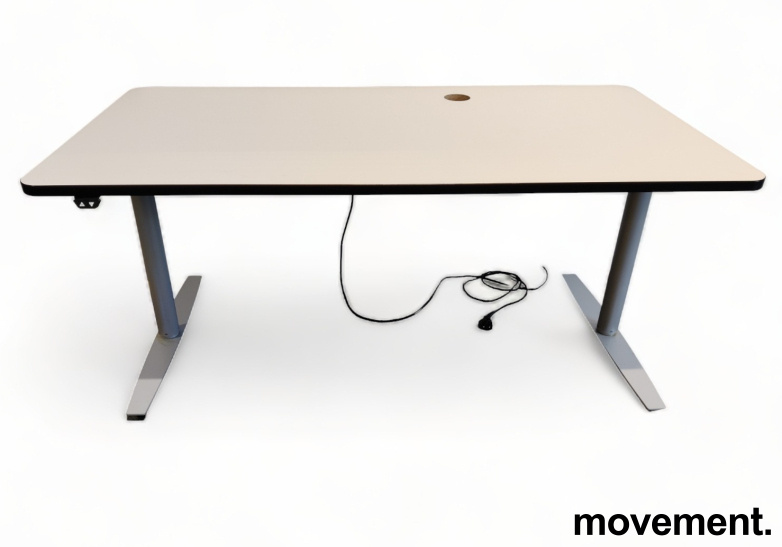 Solgt!Skrivebord med elektrisk hevsenk i - 1 / 6