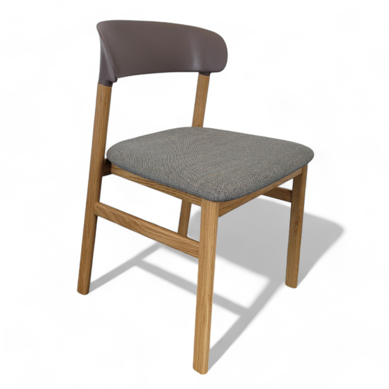 Konferansestol / møteromsstol i