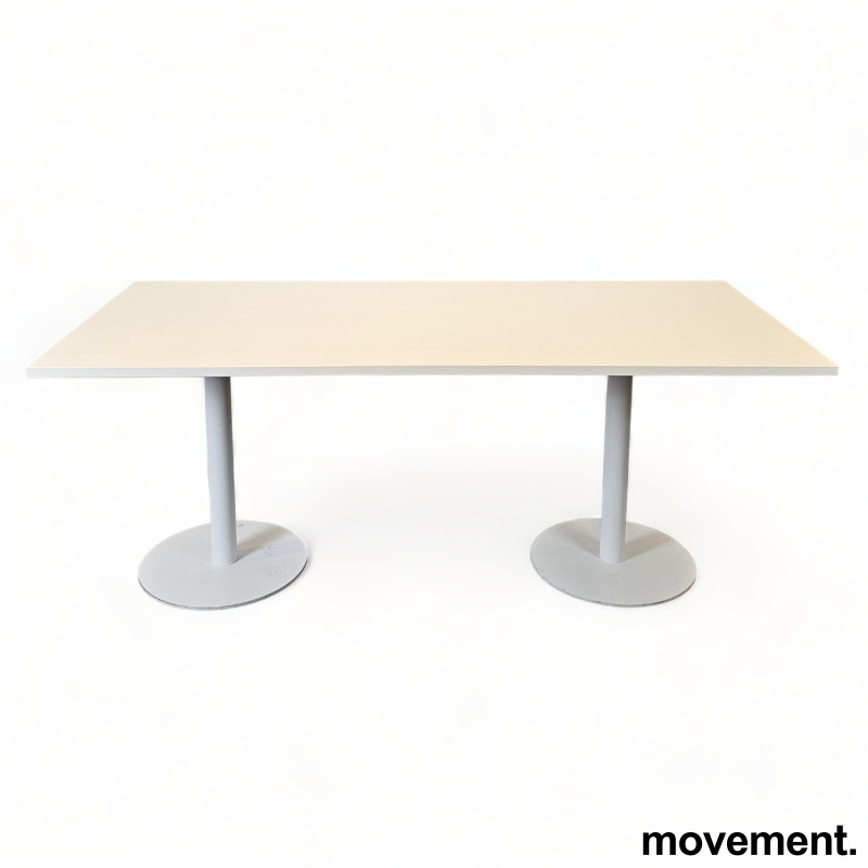 Solgt!Møtebord / kantinebord i hvit, - 1 / 3