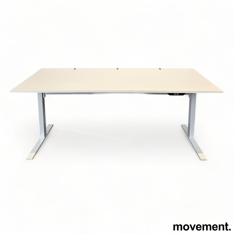 Solgt!Skrivebord fra Ragnars med - 1 / 3