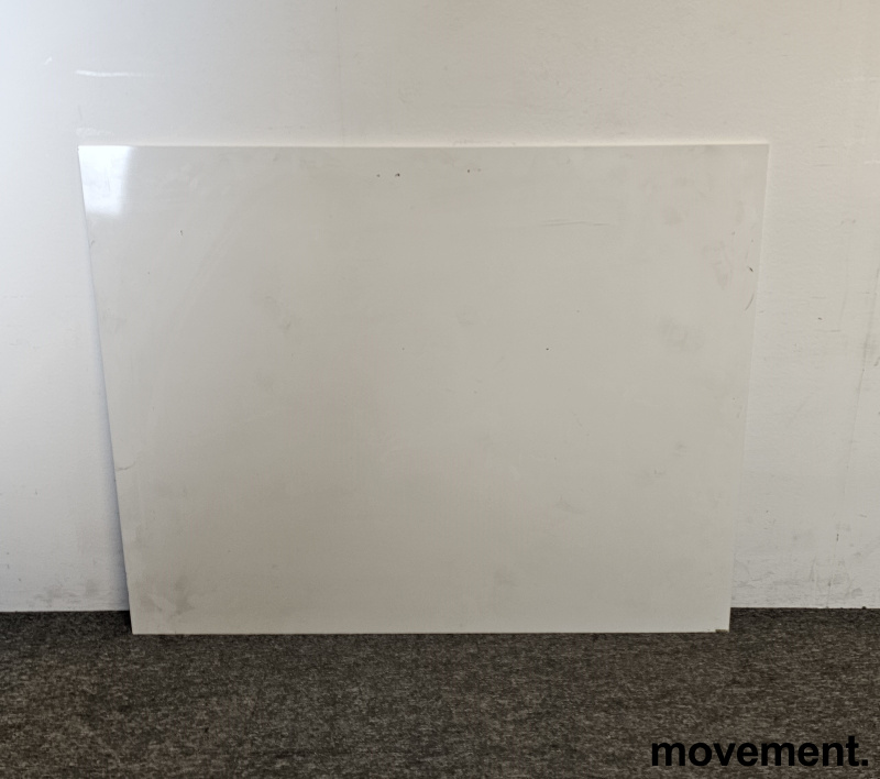 Solgt!Vegghengt whiteboard i hvitt fra
