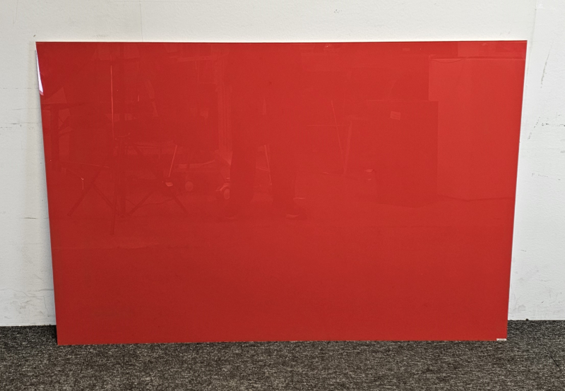 Rødt glasswhiteboard fra Lintex,