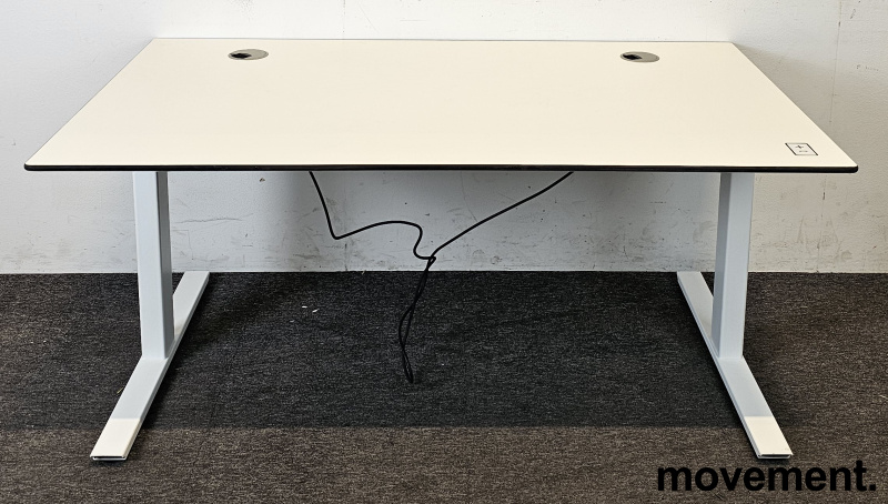 Solgt!Skrivebord med elektrisk hevsenk i - 2 / 3