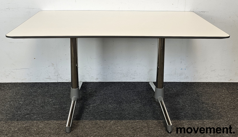 Solgt!Møtebord / kantinebord fra - 2 / 3
