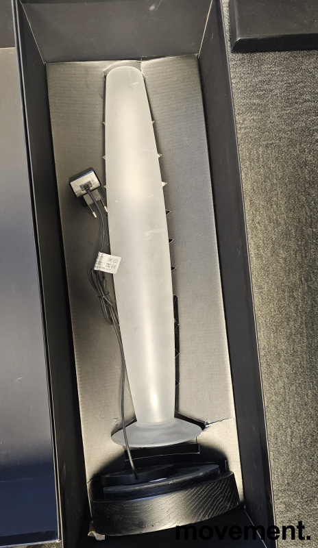 Solgt!Oppladbar bordlampe LED med vase - 3 / 4