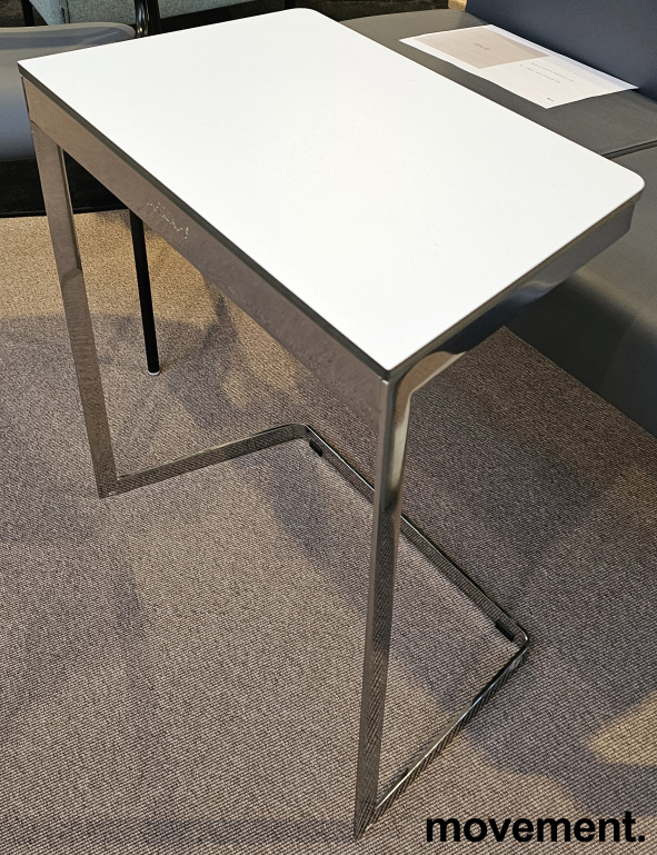 Solgt!Lite sidebord / loungebord / - 2 / 2