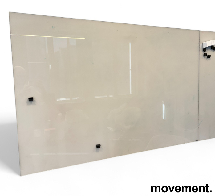 Whiteboard i off-white glass fra