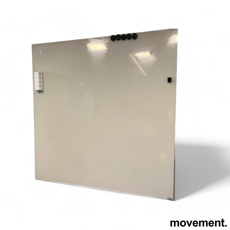 Whiteboard i off-white glass fra