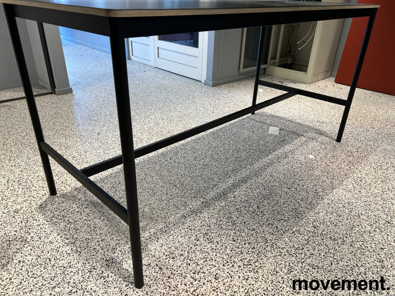 Solgt!Barbord i sort linoleum med - 2 / 2