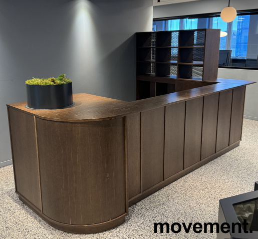 Solgt!Resepsjon i mørkbeiset eikefiner, - 1 / 5